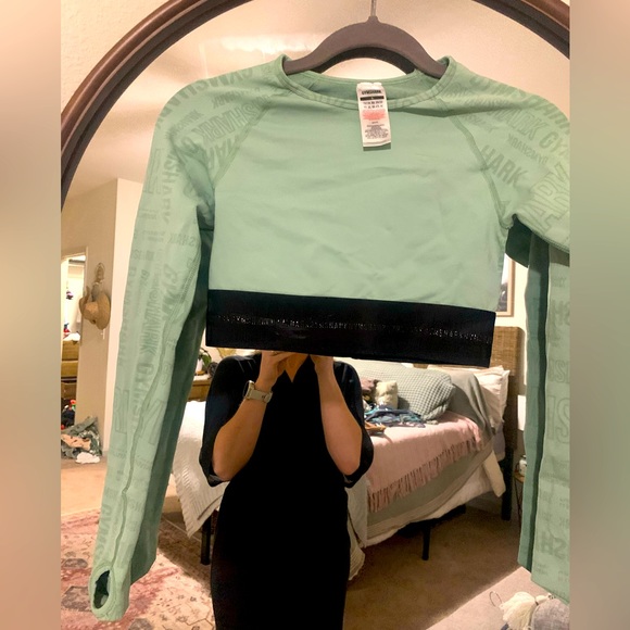 Gym shark NWOT teal long sleeve crop top - Picture 1 of 1